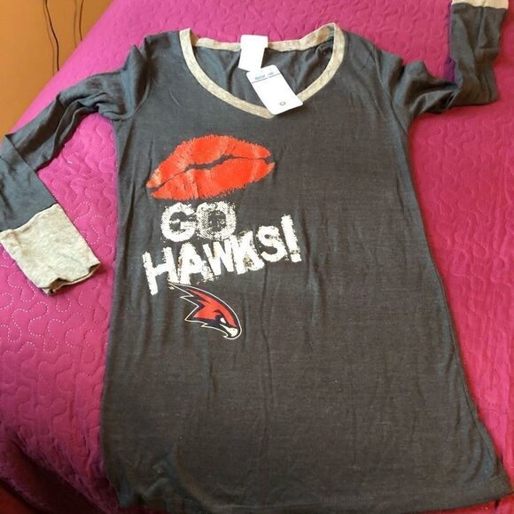 V neck NBA Hawks  glitter size Small - Picture 1 of 3